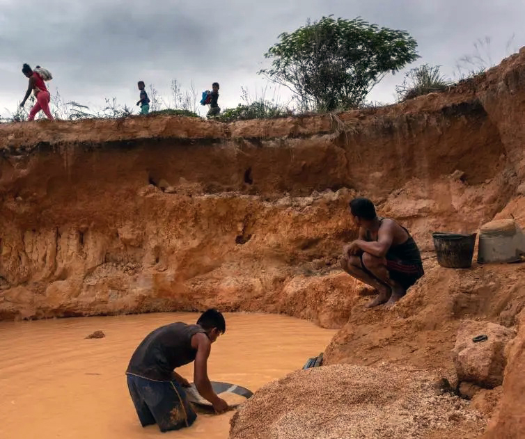 202204americas_venezuela_mining_gold